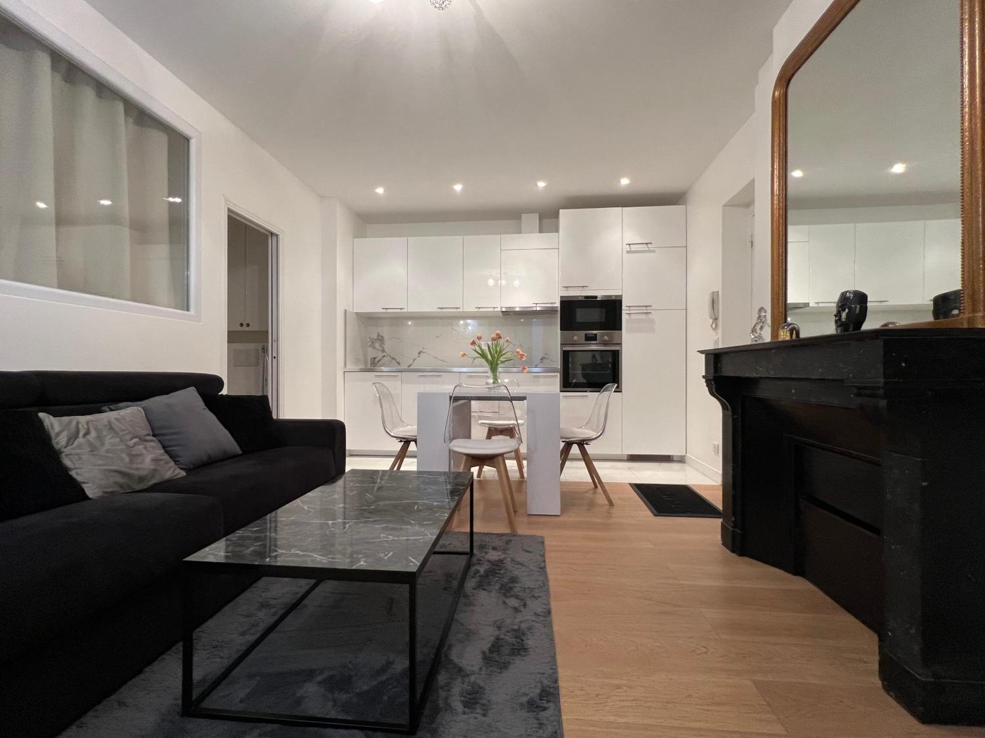 Luxury Appartment, Champs Elysees, Neuf ! Apartamento París